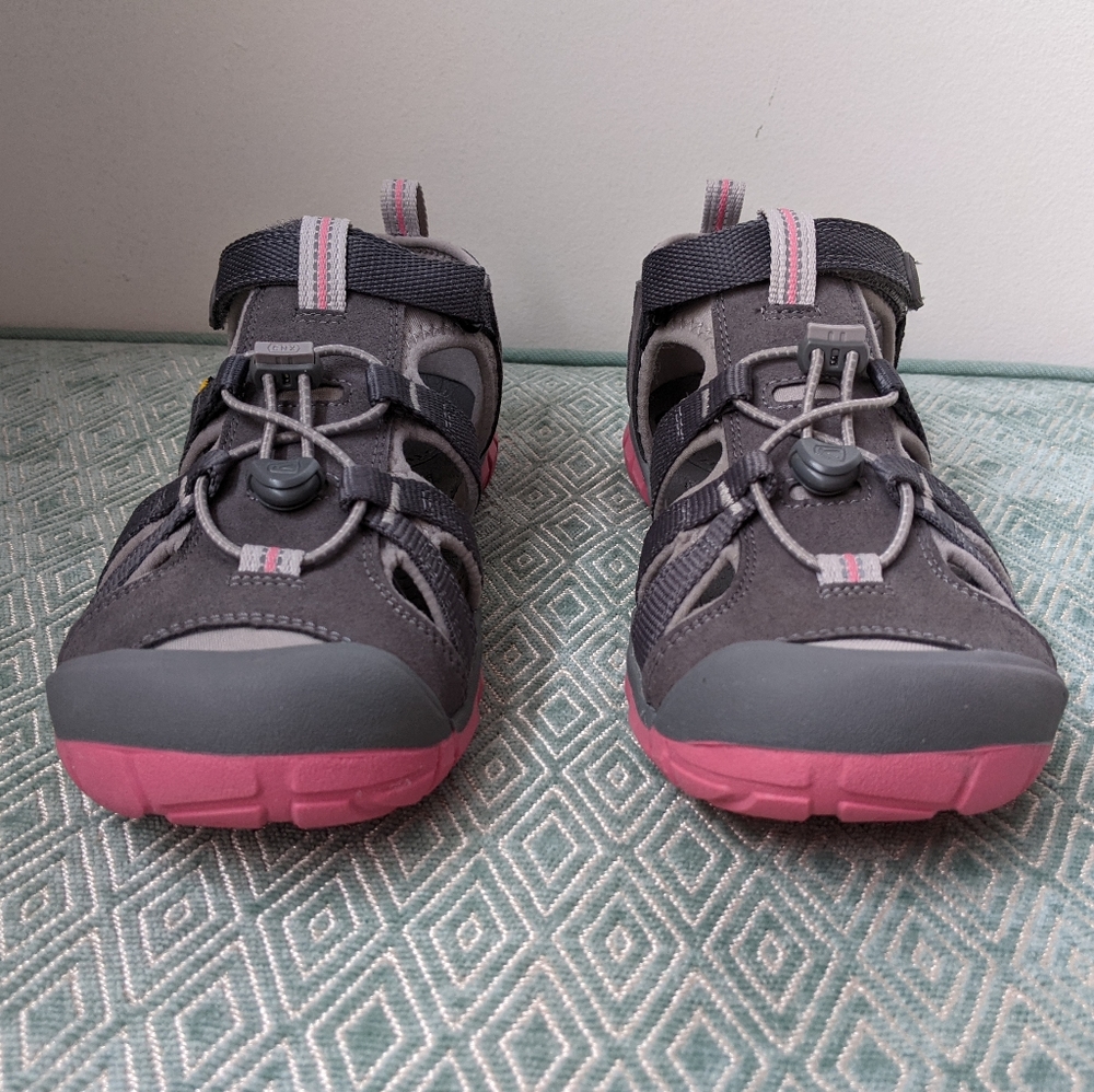 Keen Seacamp Youth Sandals in Gray & Rose - Picture 3 of 11